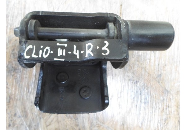 Петля задніх правих дверей, нижній Renault Clio III, хетчбек, 8200416347